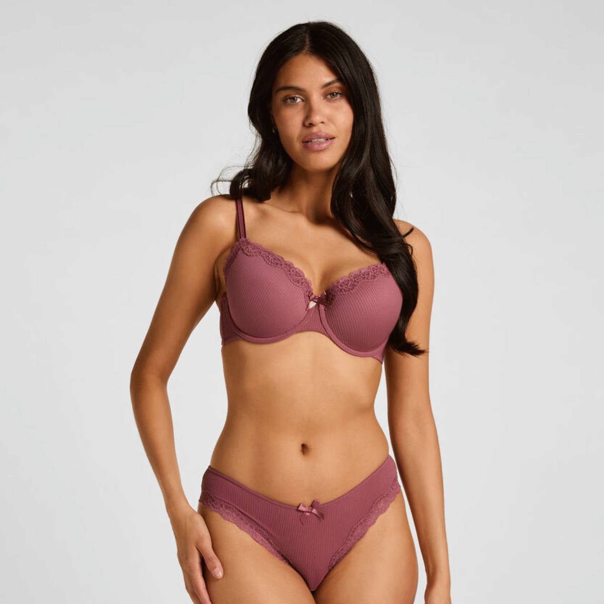 Hunkemöller Lola BH med bøjle, lilla - 305694 - Fig - Fig