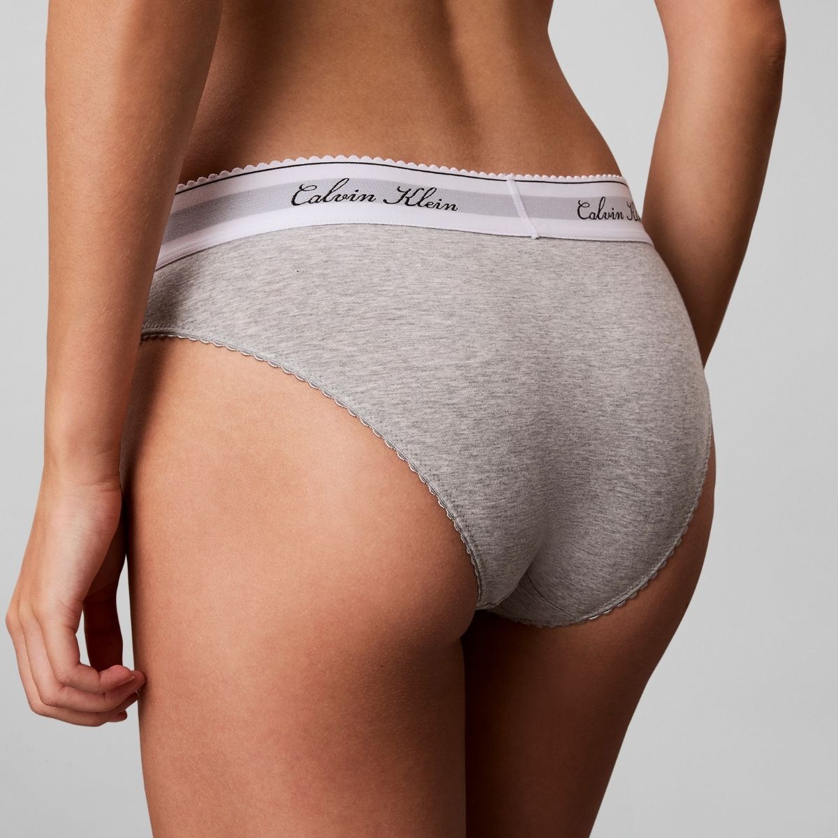 Calvin Klein New Signature Logo tai trusse, grå - LV00QF9073 - P7A - Grey Heather