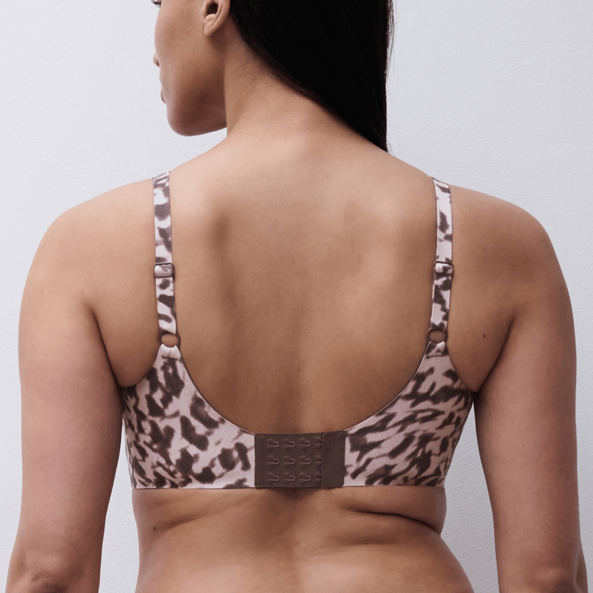 Chantelle SoftStretch Power plunge BH, lyserød - C11DQB - E46 - Blurry Panther