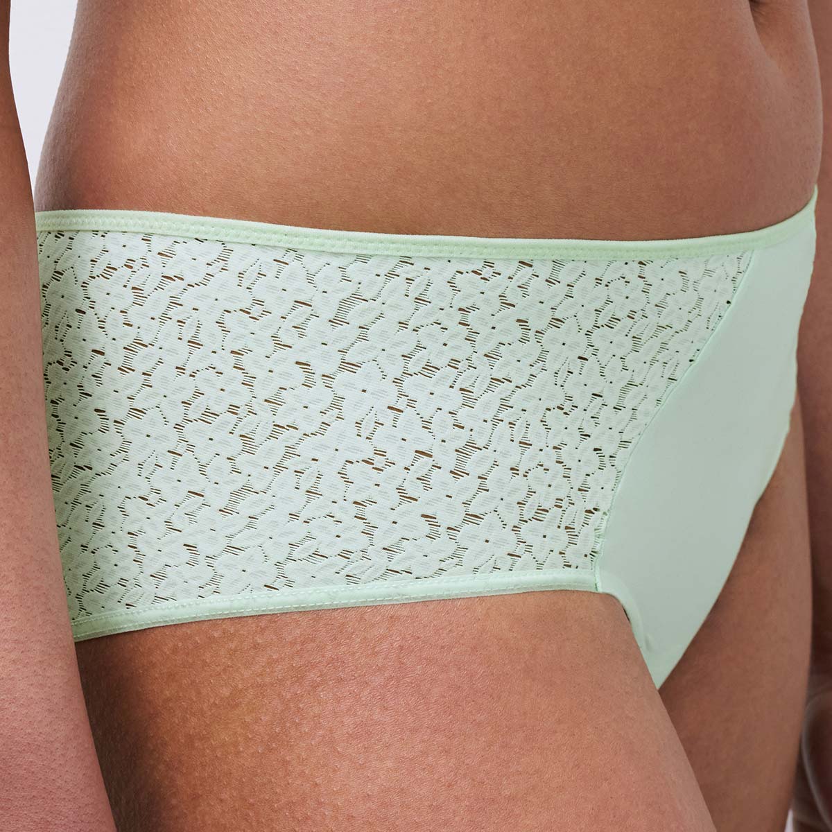 Chantelle EasyFeel Norah hipster trusse, grøn - C13F40 - 0EP - Celadon