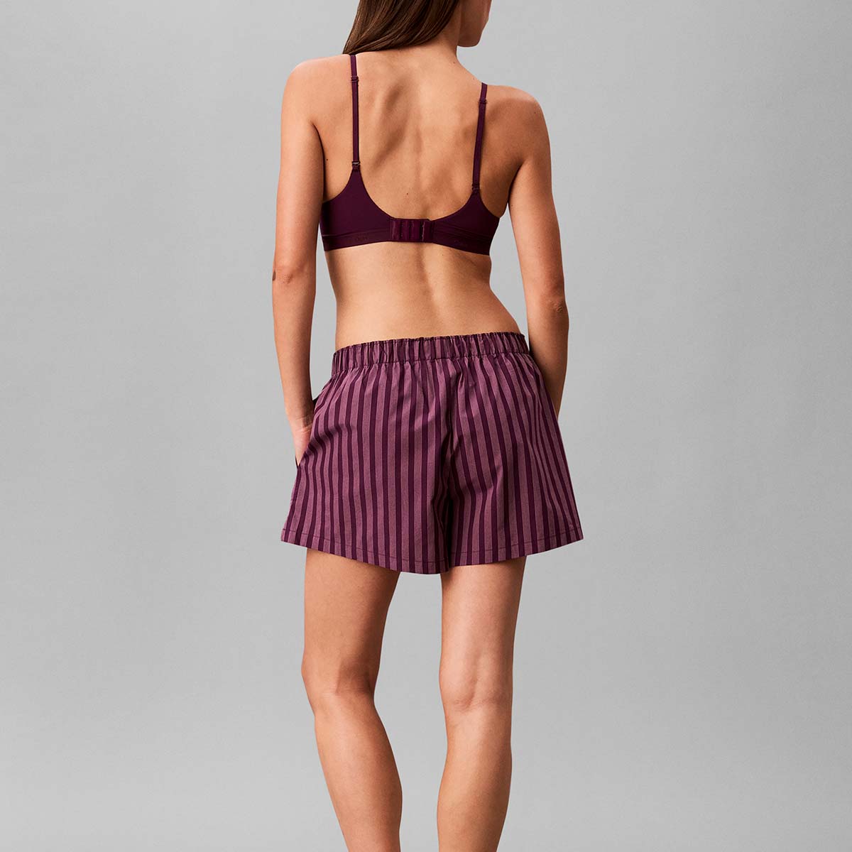 Calvin Klein shorts, lilla - LV00QS7596 - 4I7 - Bespoke Stripe+Dark Purple