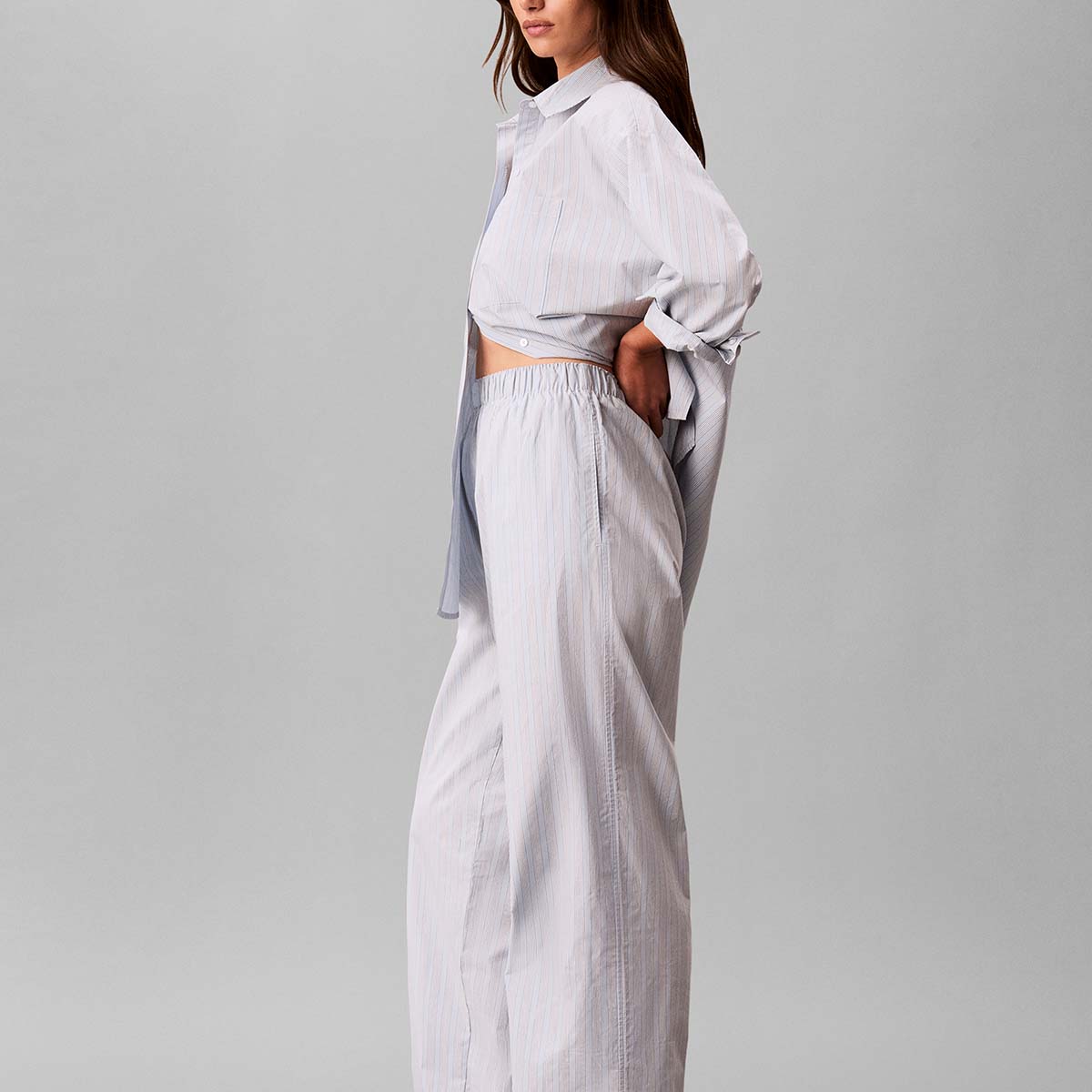Calvin Klein natbukser, lyseblå - LV00QS7597 - 4I8 - Bespoke Stripe + Plein Air