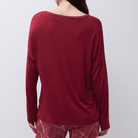 Femilet Yara nattrøje, rød - FN7690 - F00 - Chocolate Truffle
