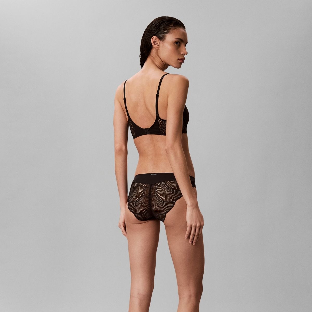 Calvin Klein Perfectly Fit tai trusse, sort - LV00QF8969 - UB1 - Black